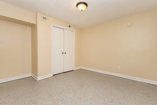 Photo - 1309 Labrea Dr Unidad B