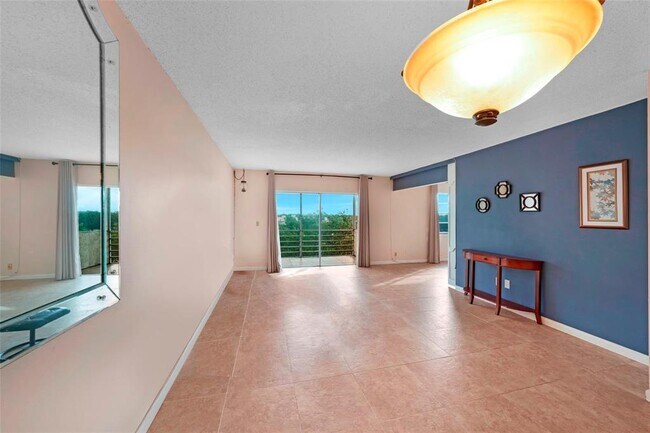 Photo - 7500 NW 30th Pl Unit 402