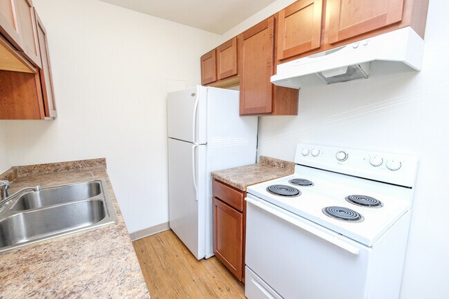 Photo - Emerson Apartments | 2537