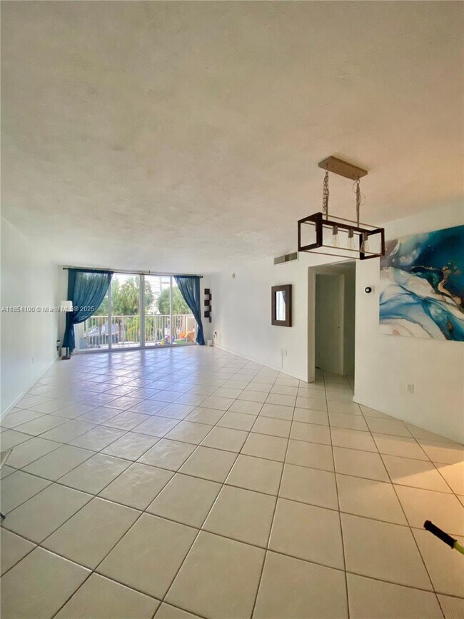 Photo - 10350 W Bay Harbor Dr Unit 2L