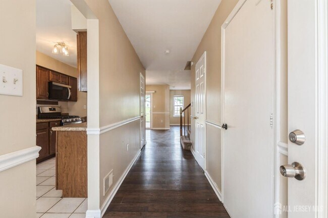 Photo - 7 Sloop Square