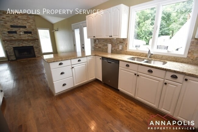 Photo - 602 Victoria Dr