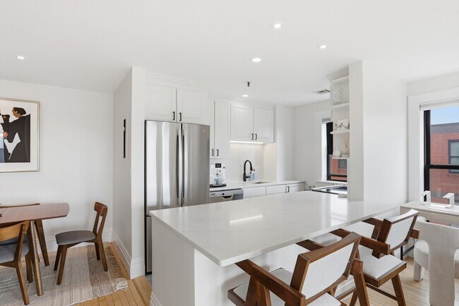 Photo - 390 Commonwealth Ave Unidad 801