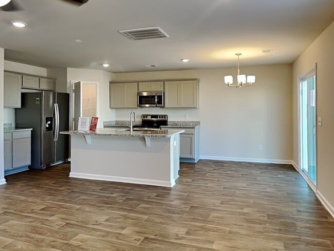 Photo - 473 Red Poll Wy