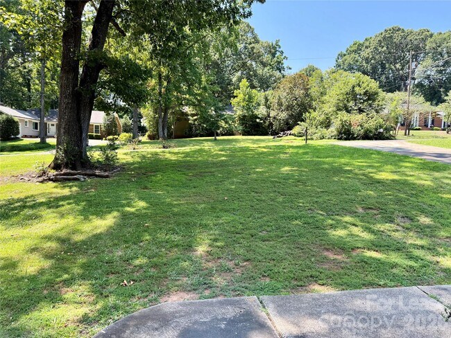 Photo - 109 James Dr