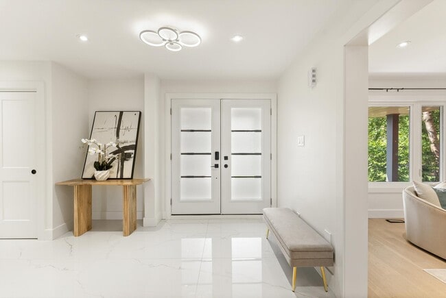 Photo - 1186 Glenashton Dr