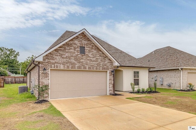 Photo - 141 Dutchman Dr