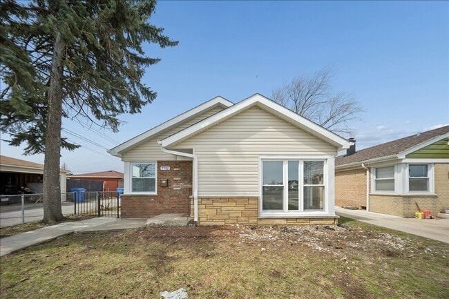 Photo - 7732 S Springfield Ave