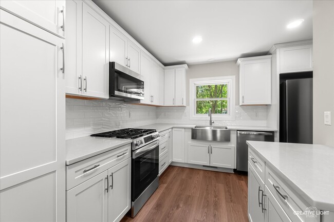 Photo - 47W986 6th St