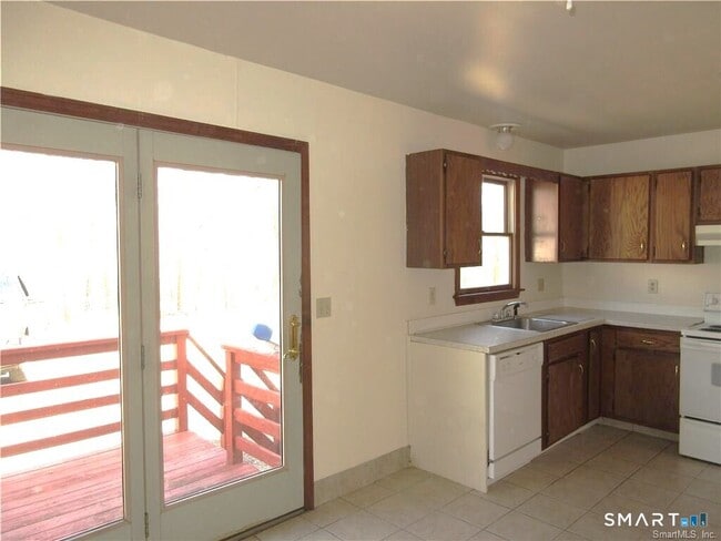 Photo - 500 Cow Hill Rd Unit 1