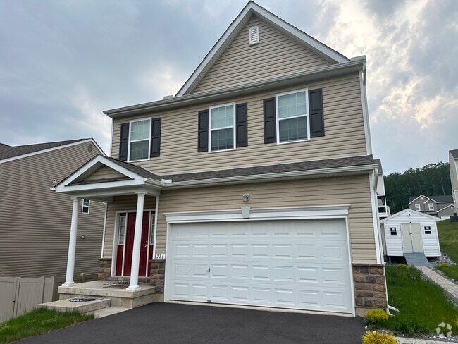 Building Photo - 726 Quarry Rd Rental