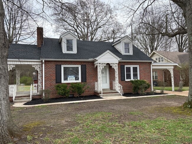 Photo - 4 Bedroom House / South Jackson