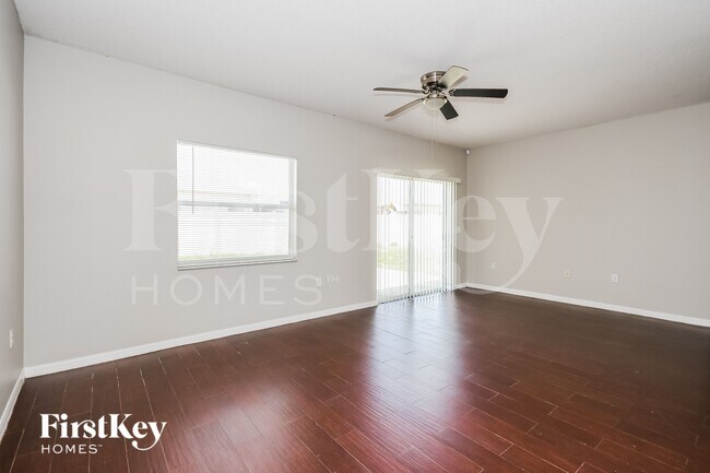 Photo - 958 Cumberland Dr