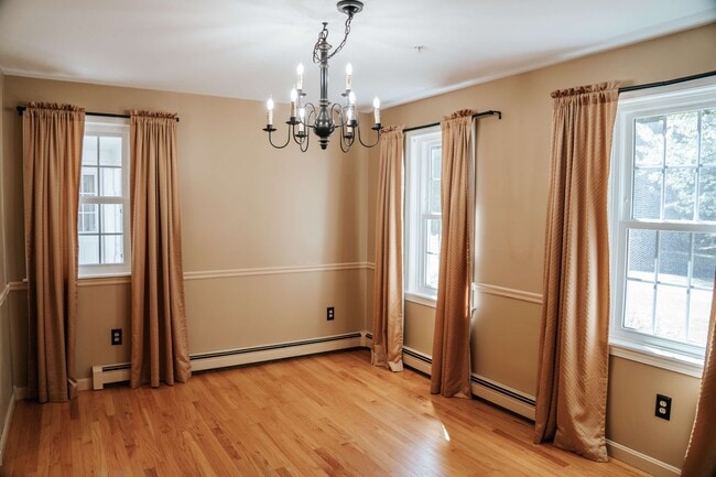Photo - 10 Herrick Rd