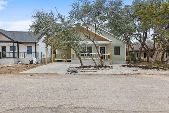 Photo - 30 Wood Glen Dr