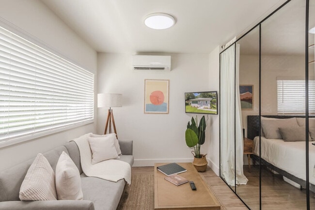 Photo - 2710 Amherst Ave Unidad ID1018188P