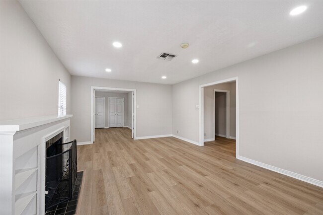 Photo - 2501 Dorrington St