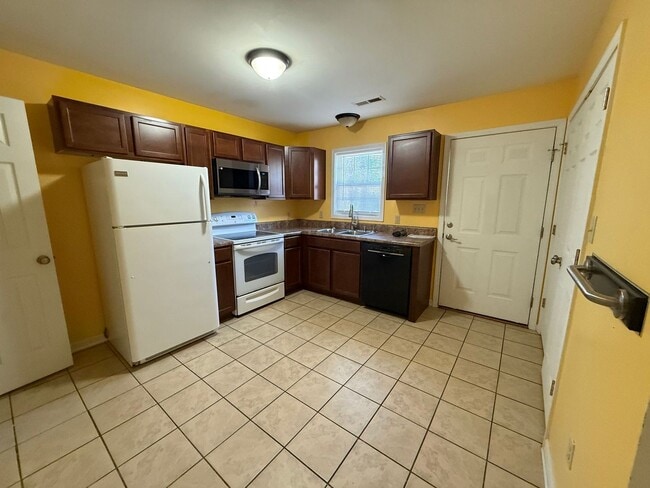 Photo - 2 bedroom, 2 bath apartment