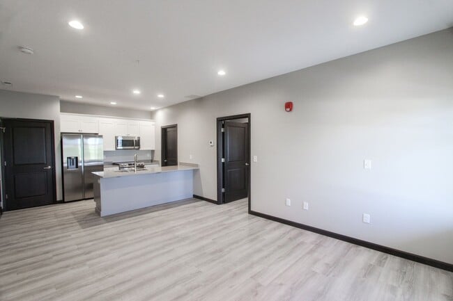 Photo - New! Beautiful 1 Bed, 1 Bath Apartment in ... Unit 2010-105