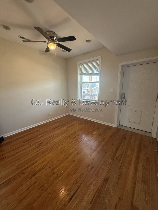 Photo - 4842 N Albany Ave Unit 3