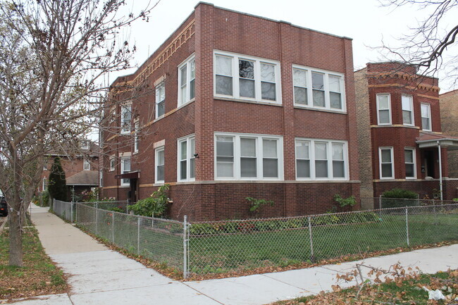 Building Photo - 4222 N Laramie Ave Rental