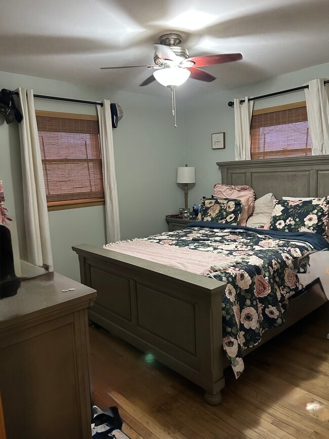 Photo - 2010 Richard St