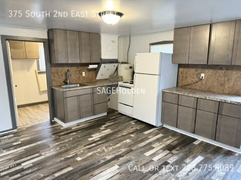 Photo - 375 S 2nd E St