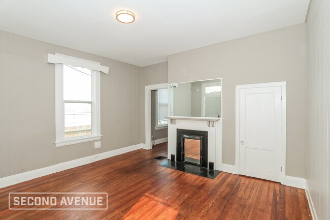 1233 Dewey Ave