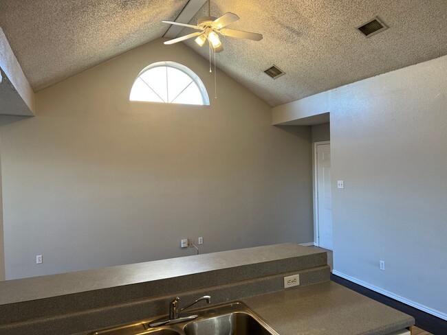 Building Photo - 3507 Ironton Ave Unit A Rental