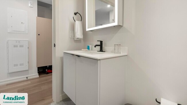 Photo - 2009 N Howard St Unidad 316.1409544