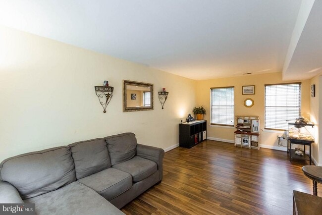Photo - 14308 Lindendale Rd