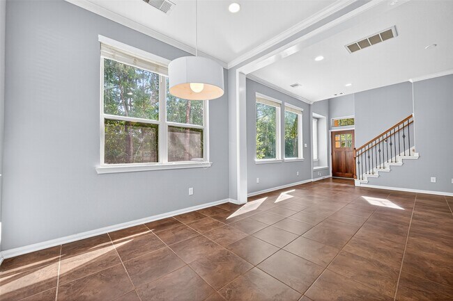 Photo - 137 Cheswood Manor Drive