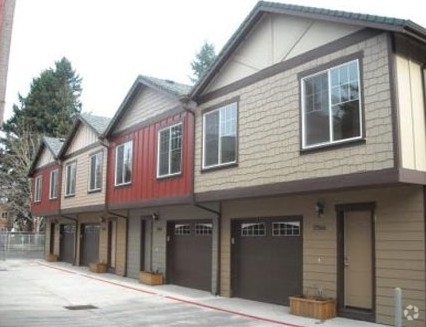 Building Photo - Village at Pine Street Rental