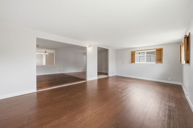 Photo - Spacious and Well Maintained 3 Bedroom Home in Orange