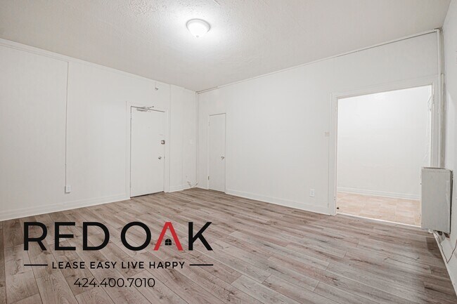 Photo - 246 S Kenmore Ave Unit 202