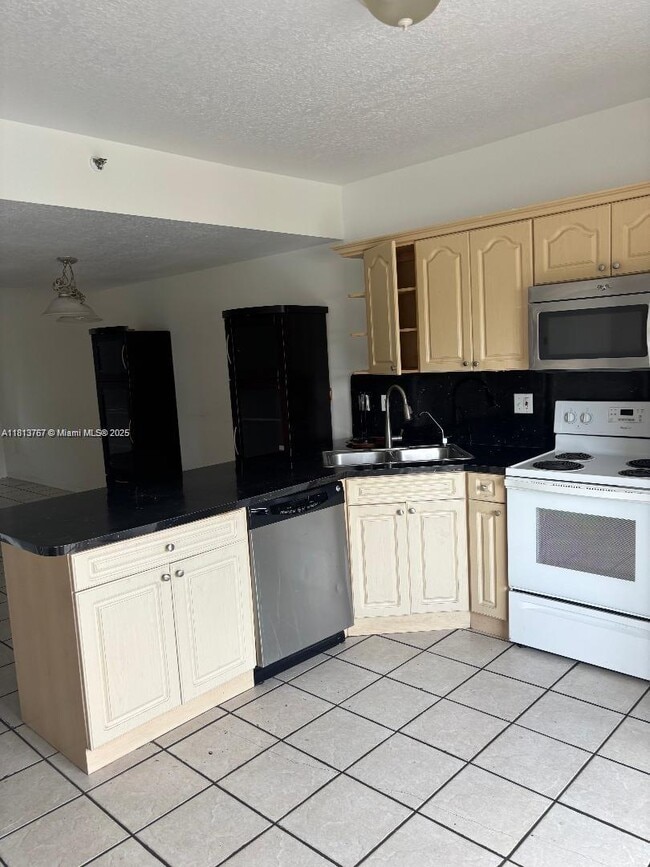 Photo - 8340 NW 103rd St Unit 205D