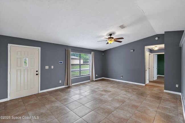 Photo - 352 Jacaranda Ave NW