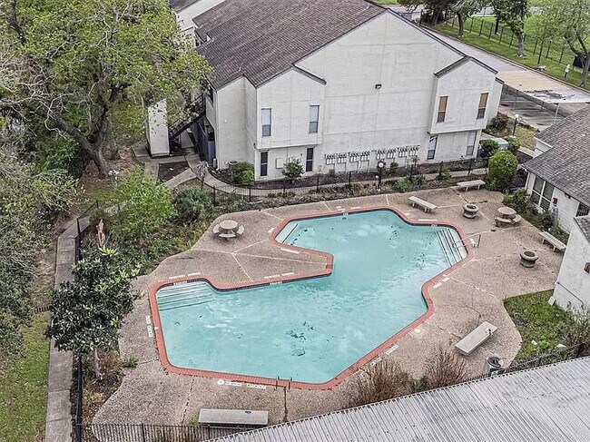 Photo - 7313 Gulf Fwy