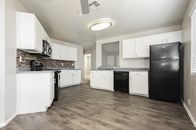 Photo - Sequoia Meadows