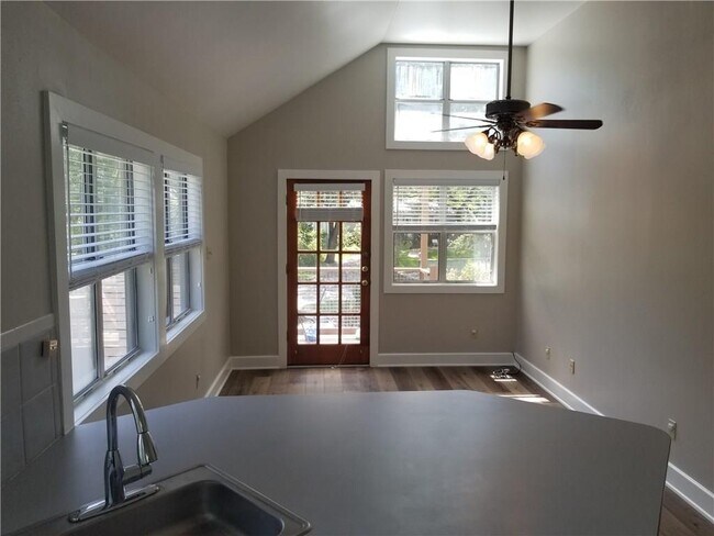 Photo - 2102 Townes Ln Unit B
