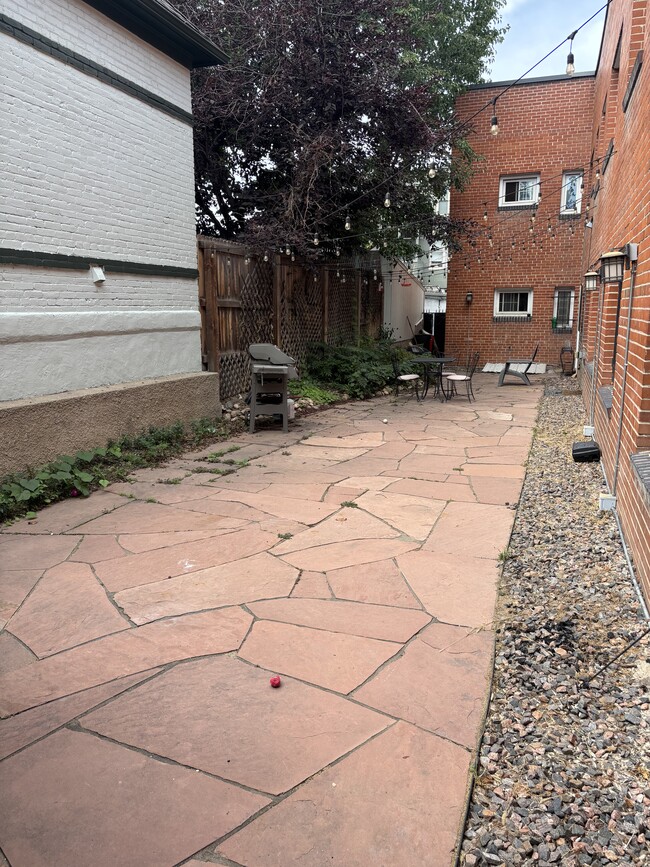 Photo - 1365 N Corona St Unidad #9