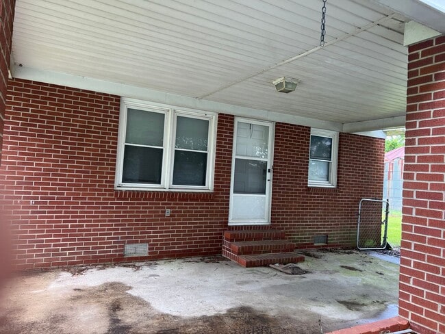 Photo - 1094 Jonestown Rd