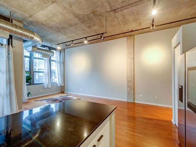 Photo - 900 N Kingsbury St Unit 1057