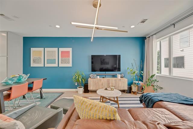 Photo - 4705 Bryan St Unit 302