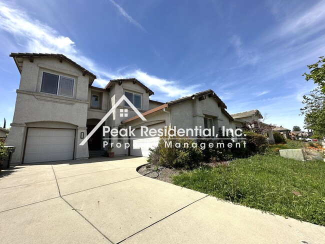 Spacious 4bd/3.5ba West Sacramento Home wi... - Spacious 4bd/3.5ba West Sacramento Home wi...