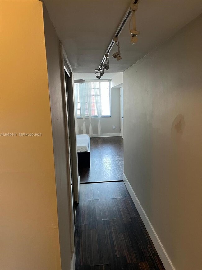 Photo - 1770 NE 191st St Unit 700-1