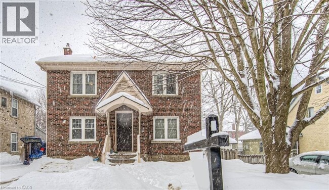 Photo - 530 St David St N