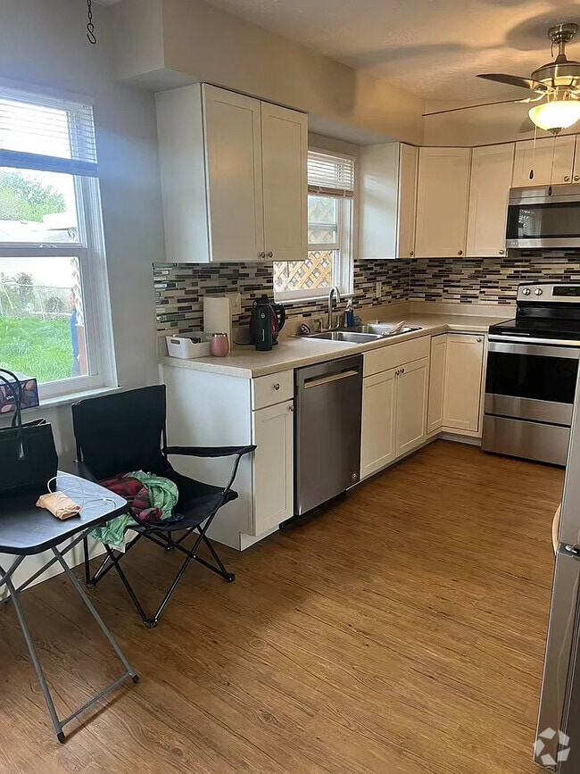 Building Photo - 1492 Garywood Ave Rental