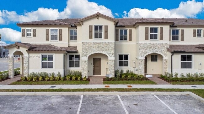 Building Photo - 2619 SE 28th Dr