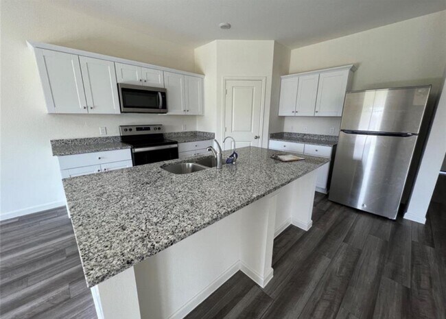 Photo - 1064 Water Oak Ln